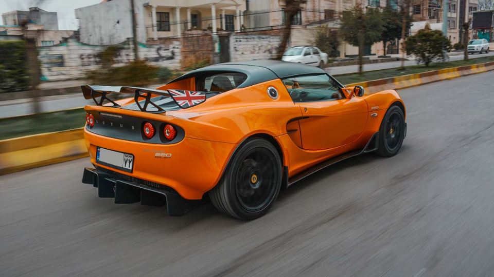 تجربه رانندگی با لوتوس الیزه 220 کاپ